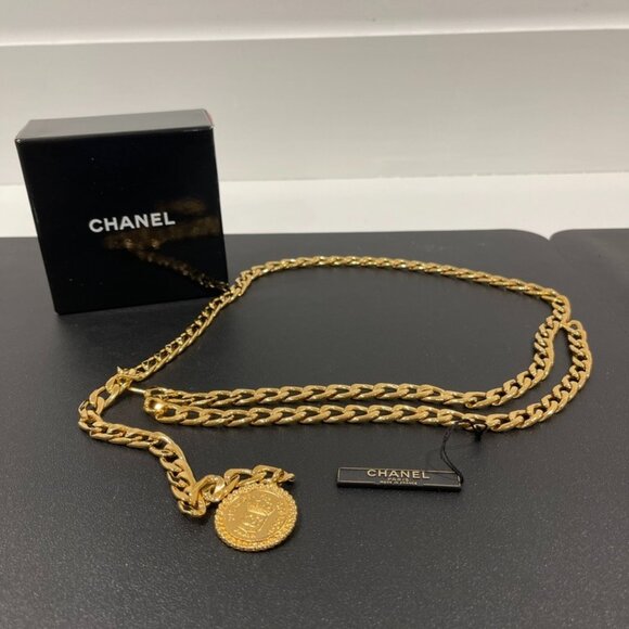Chanel Vintage Chain Belt with Medallion Gold (159629) - Picture 1 of 4